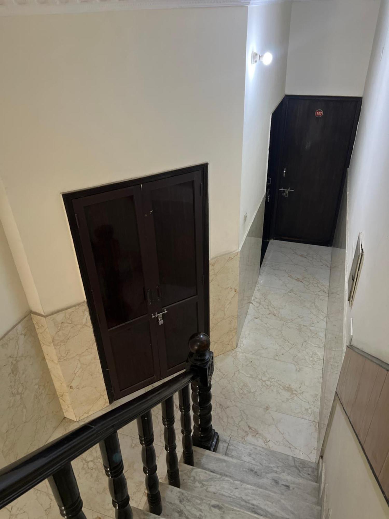 Raja Guest House -- Jalandhar Railway Station -- For Family, Couples, Travellers Екстериор снимка