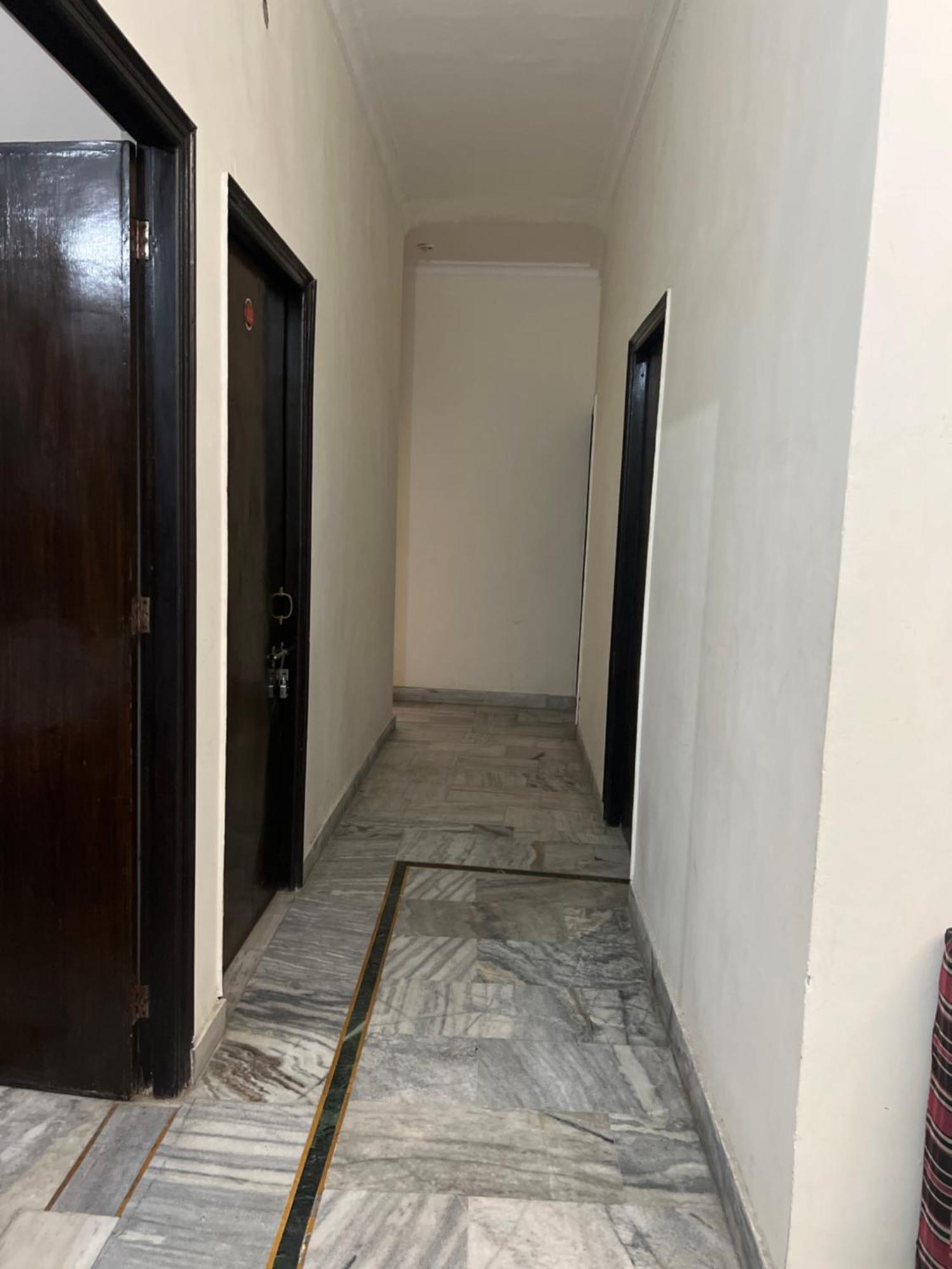 Raja Guest House -- Jalandhar Railway Station -- For Family, Couples, Travellers Екстериор снимка