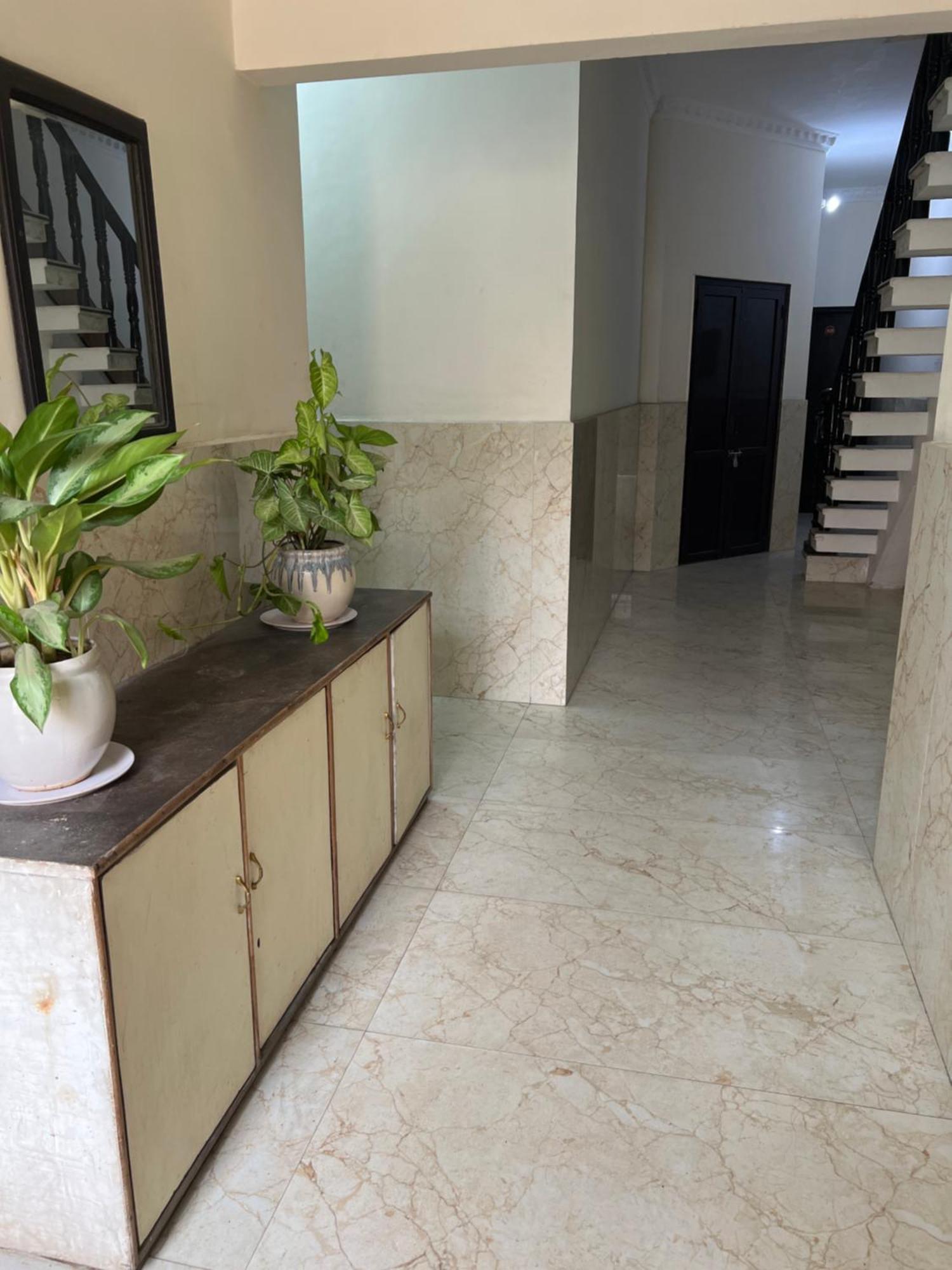 Raja Guest House -- Jalandhar Railway Station -- For Family, Couples, Travellers Екстериор снимка